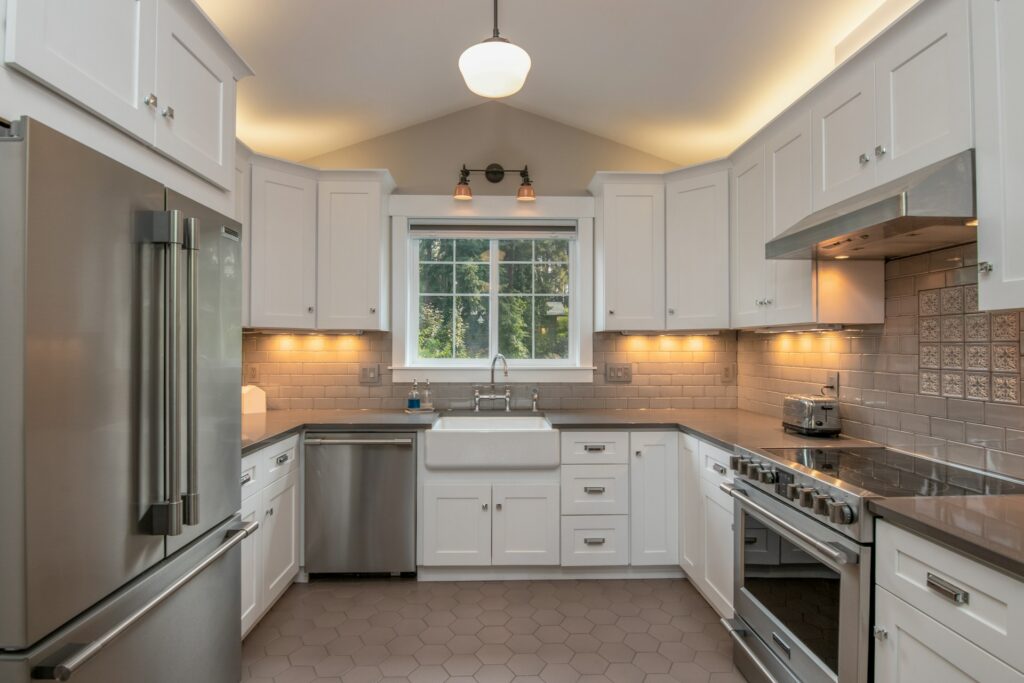 Well planned kitchen layout with proper work triangle